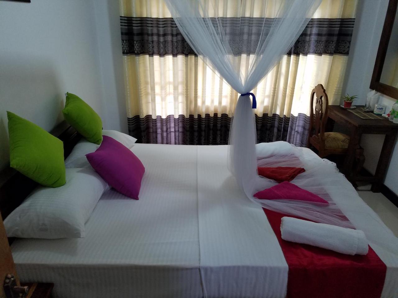 Yashumi Homestay Dambulla Exterior foto